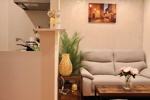 Classic Villa | Blackout drapes, free WiFi