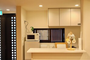 ستائر تعتيم وواي فاي مجانًا