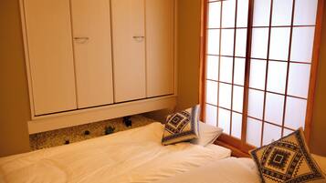 Classic Villa | Blackout drapes, free WiFi