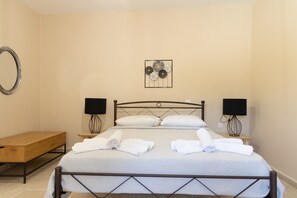 Departamento | 2 habitaciones y tabla de planchar con plancha 