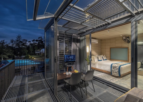 Container Home | Free WiFi - Vanani Resort and Caravan Park Munnar (Udumbanchola)