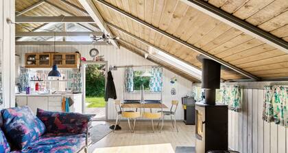 Charming cottage near the water