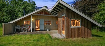 Charming cottage near the water
