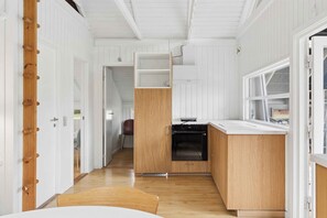 Uklassifisert bilde, 5 av 16, knapp