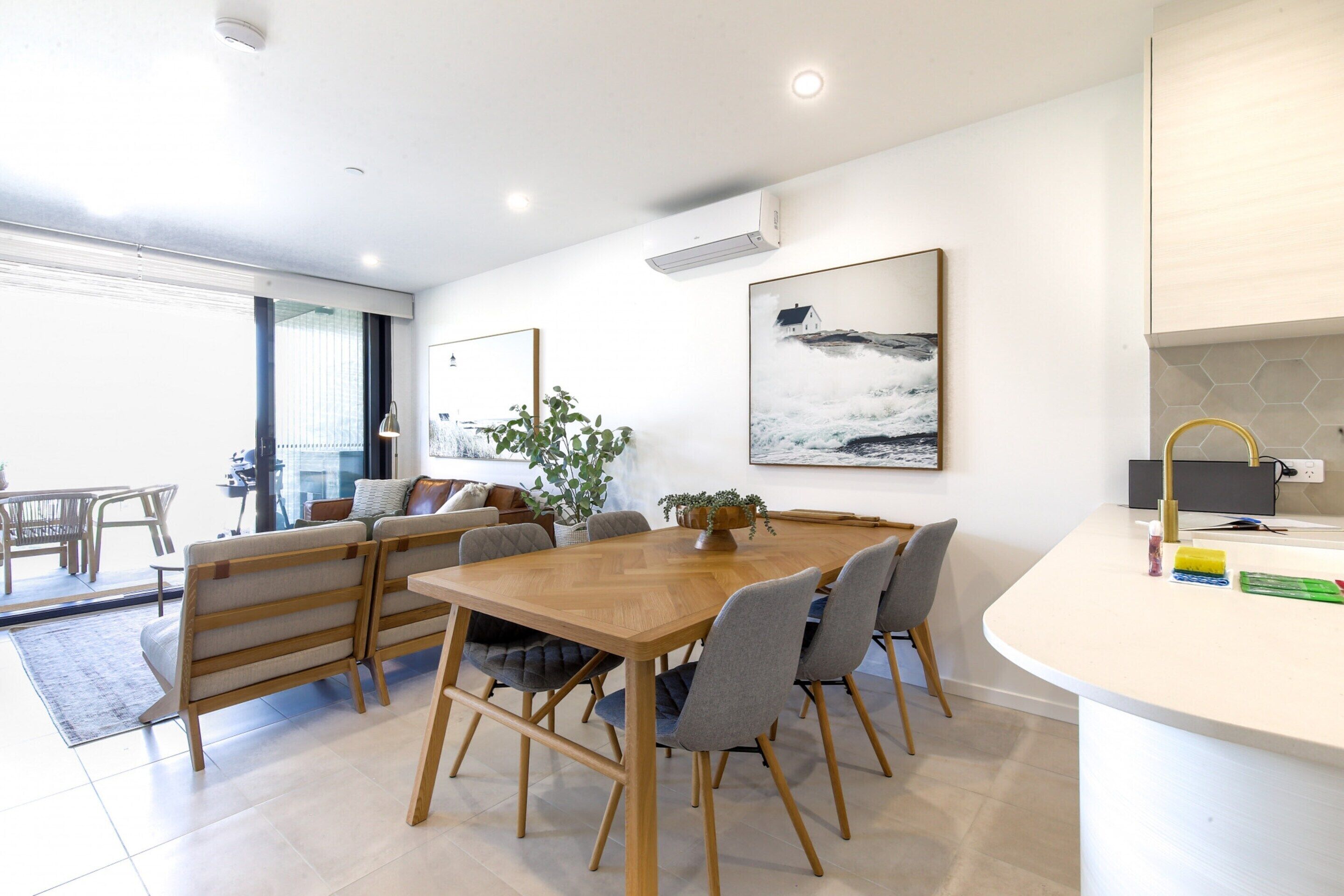 Apartment | Dining