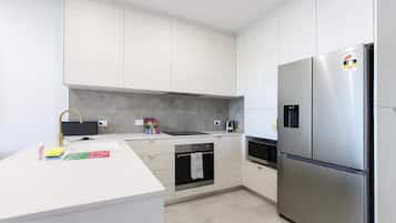 Apartment | Private kitchen | Cookware/dishes/utensils