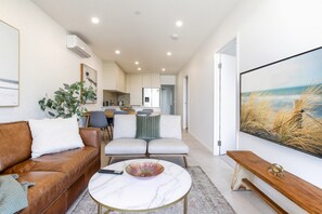 Apartment | Living room - Elegant 2-bed Apartment With Stunning Views (Batemans Bay)