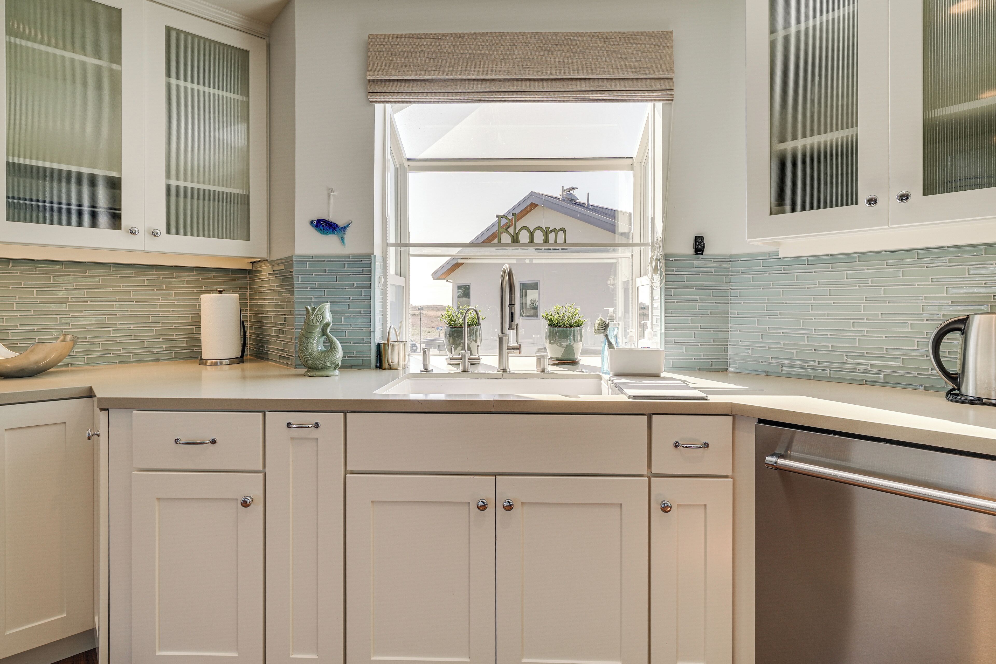 Refrigerador, microondas, parrilla de estufa y lavavajillas 