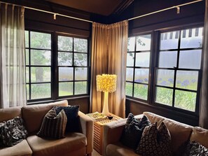 Living area - The Gardeners Cottage Wildes Meadow. Peaceful and Unique. (Wildes Meadow)