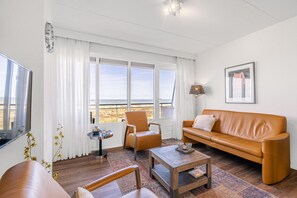 Apartment | Living room - 4 Person Apartment With sea View (De Koog)