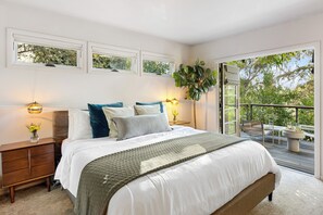 2 bedrooms, desk, free WiFi, bed sheets