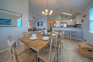 Dining - Bright Coastal Escape w/ Games, Swing Chairs & Minutes to Port A Beach (Port Aransas)
