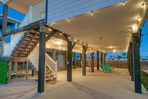 Terrace/patio - Bright Coastal Escape w/ Games, Swing Chairs & Minutes to Port A Beach (Port Aransas)