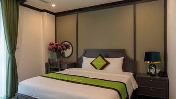 Basic Room, Balcony, City View | Desk, blackout curtains, iron/ironing board, free WiFi