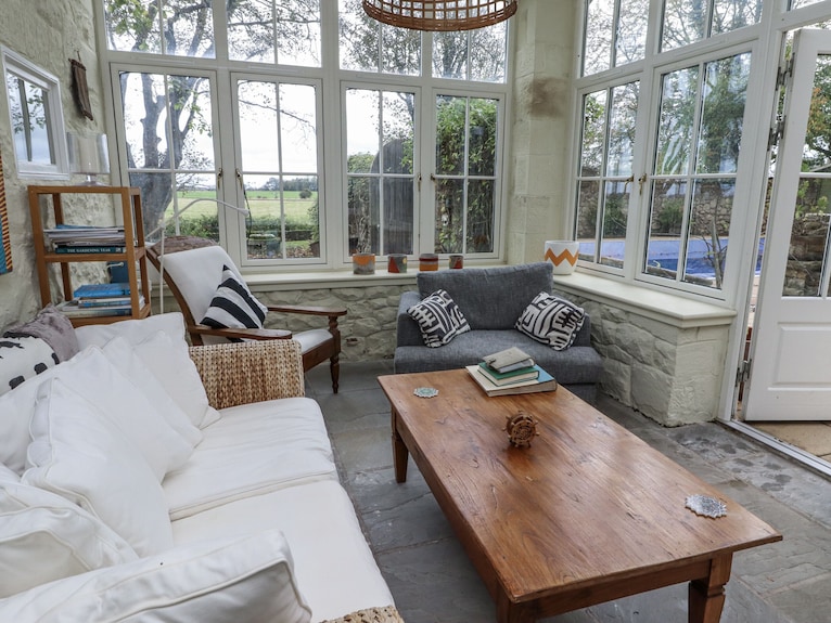 Elford Farmhouse, Pet Friendly, With Hot Tub In Seahouses - Bamburgh