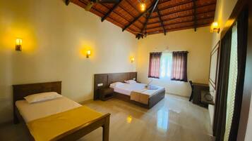 Honeymoon Room, Garden View | Desk, free WiFi