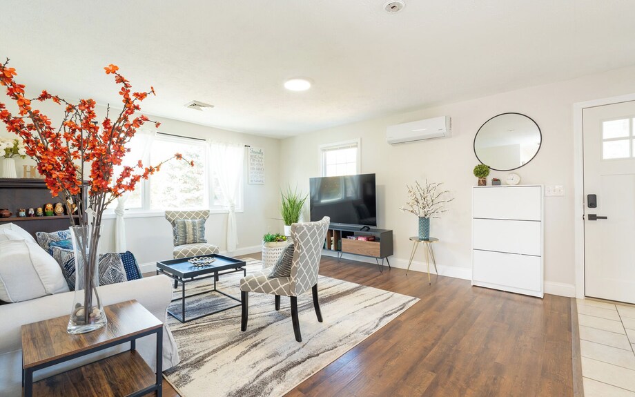 12b-cozy 3br Apartment With Koi Pond In Worcester - ウースター, MA