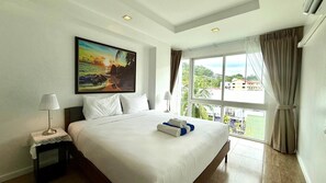 2 habitaciones, tabla de planchar con plancha, internet y ropa de cama 