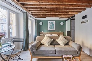 Smart TV, offices - Charming Studio Center of Paris-Montorgueil (Paris)