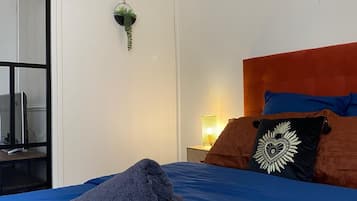 1 soverom, strykejern/-brett, wi-fi og sengetøy