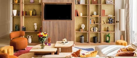 Apartamento, vista para o pátio | Área de estar