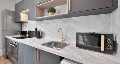 WhiskAwayHomes Shaw Street Apartment 6