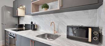 WhiskAwayHomes Shaw Street Apartment 6