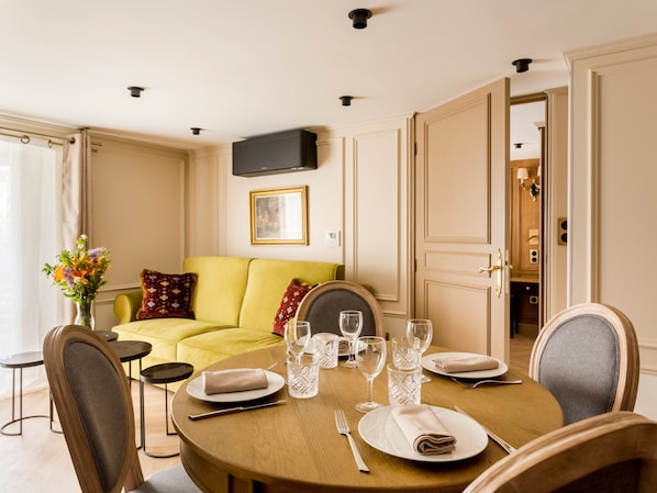 Living area - Merveil Luxury Suite - Marais - Turenne (Paris)