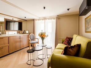 Living area - Merveil Luxury Suite - Marais - Turenne (Paris)