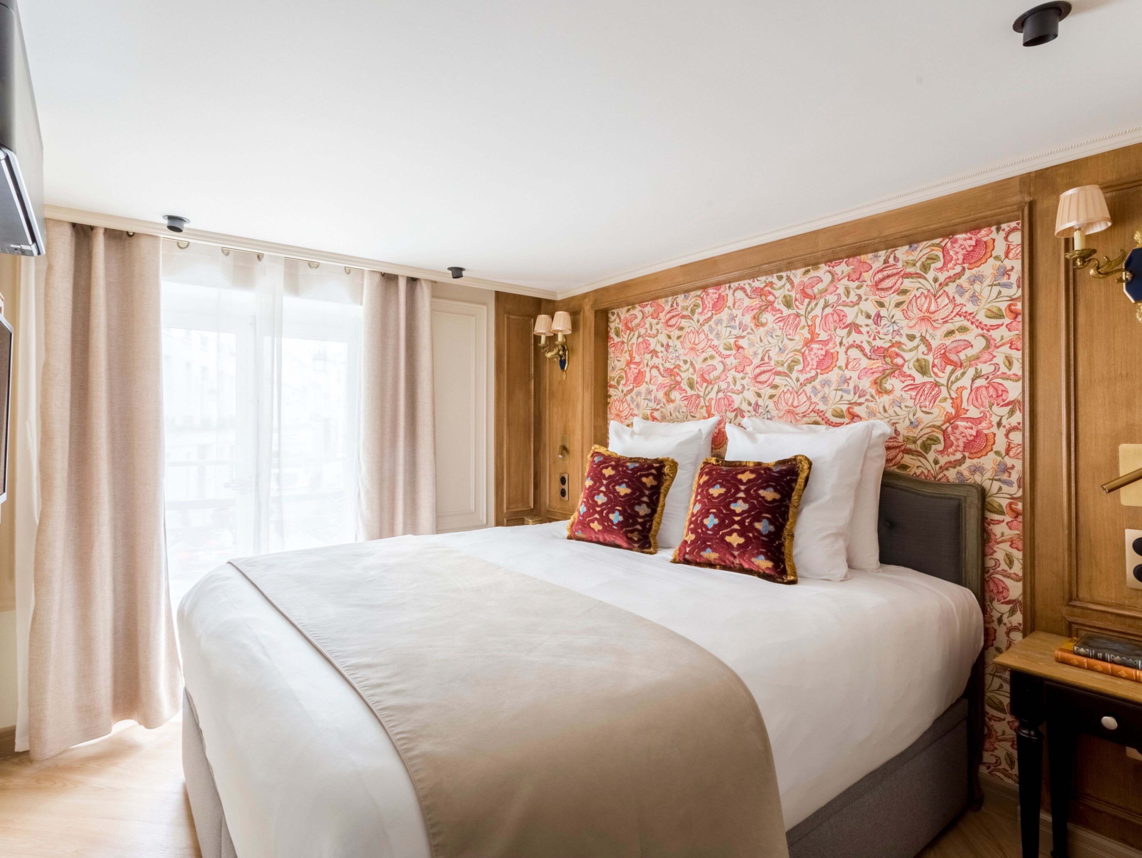 In-room safe, desk, laptop workspace, blackout curtains