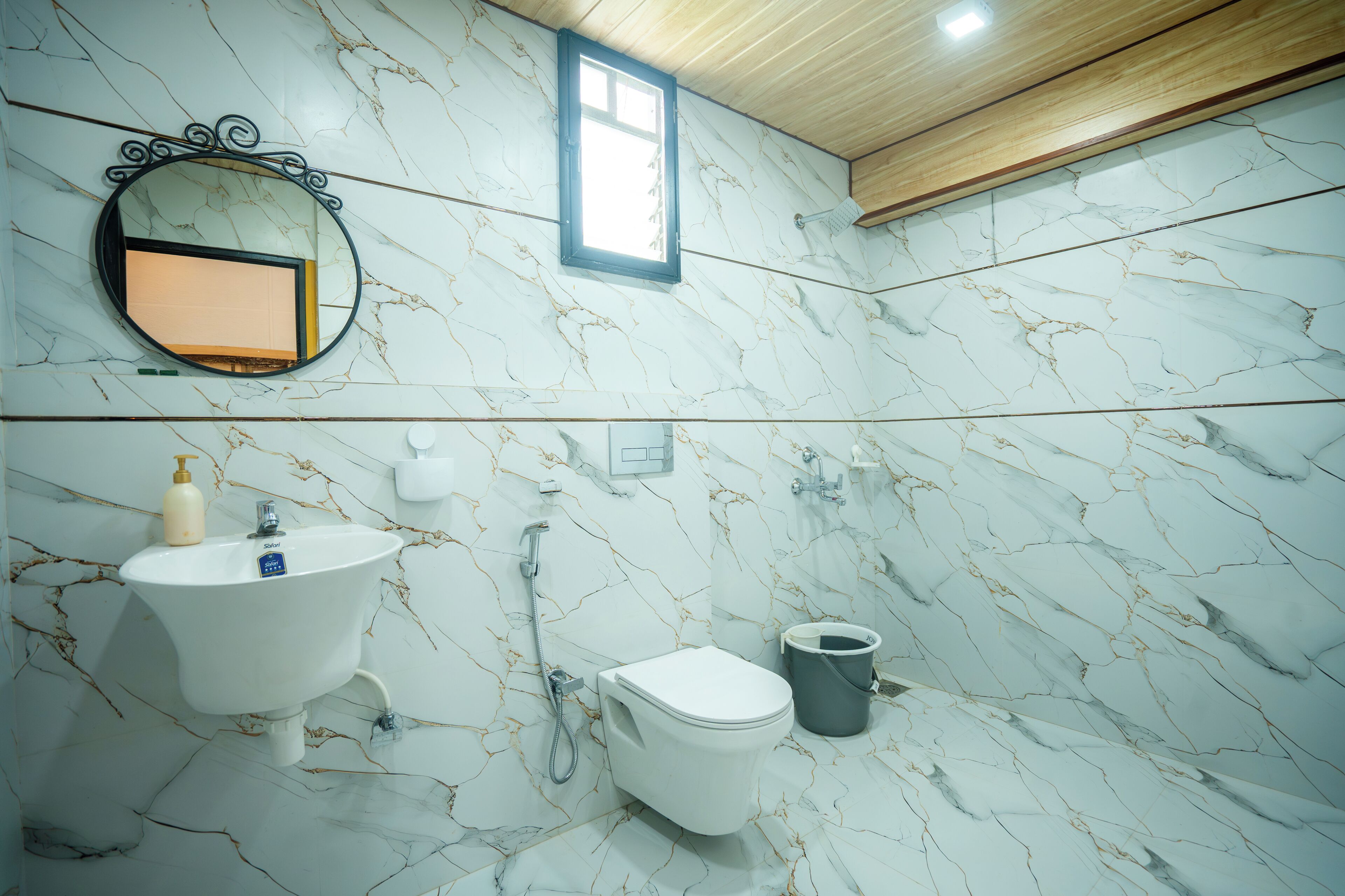 Luxury Cottage | Bathroom