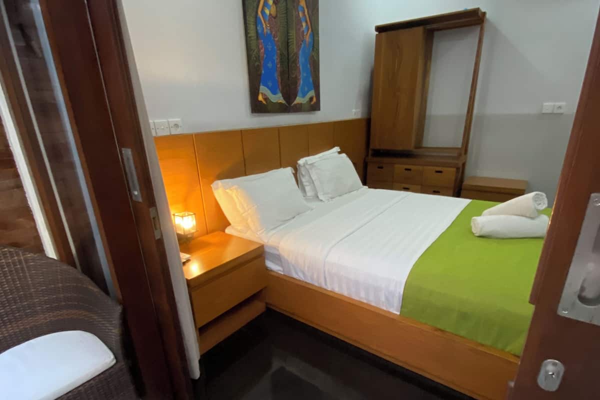 Double Room | In-room safe, WiFi (free)