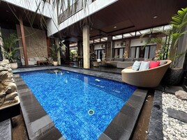 Udendørs pool