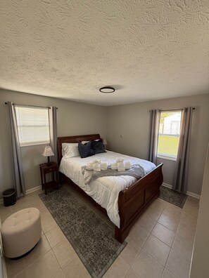 3 chambres, fer et planche à repasser, Wi-Fi gratuit, draps fournis