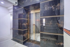 Living area - Hotel Greysky Residency New Delhi (New Delhi)