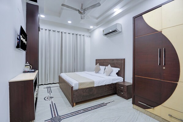 Superior Double Room, Balcony, City View
