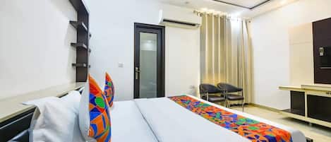 Superior Double Room, Balcony, City View | Desk, laptop workspace, iron/ironing board, free WiFi