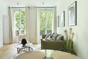 Smart TV, offices - lovely apartment center of Paris (Paris)