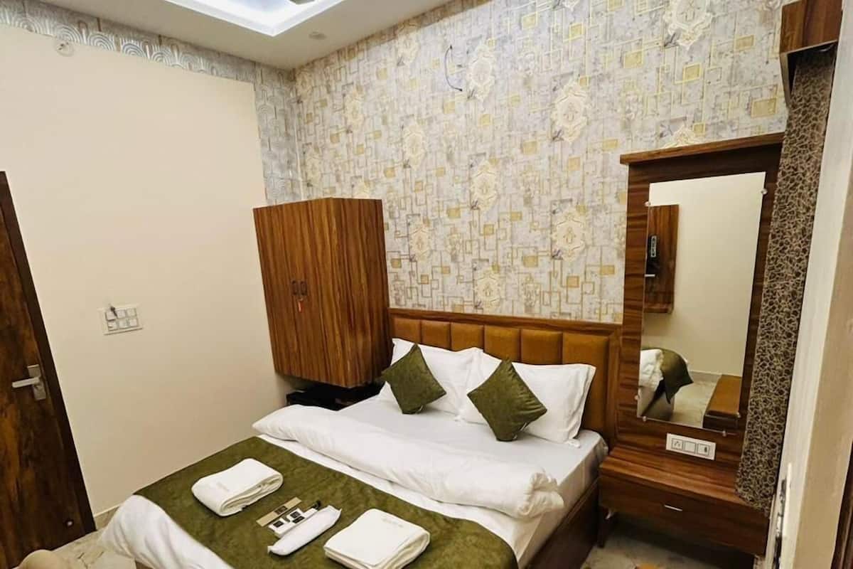 Premium Room | Free WiFi