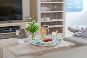 Smart TV, stereo - House on the Beach 2 (Zingst)