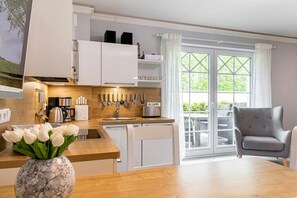 Microwave, oven, stovetop, dishwasher - Villa Strandblick 10 (Zingst)