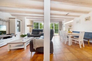 Smart TV, fireplace, video games, DVD player - Holiday home in Zingst with swimming pool (Zingst)