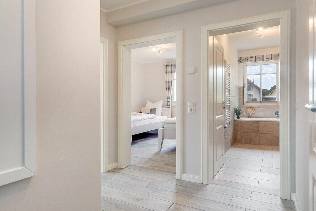 2 bedrooms, iron/ironing board, free WiFi