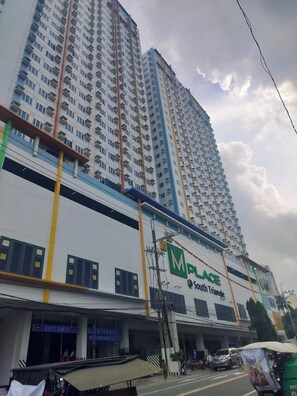 Exterior - Nix Staycation MPlace Tower B 7th Floor (Quezon City)