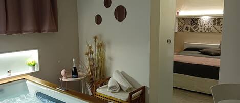 Accès Internet, draps fournis