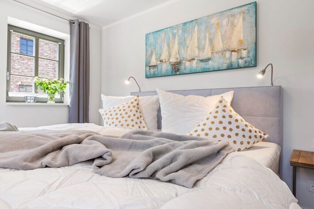 2 bedrooms, iron/ironing board, travel crib, free WiFi