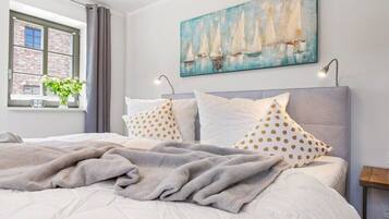 2 bedrooms, iron/ironing board, travel crib, free WiFi