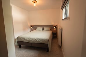 6 chambres, fer et planche à repasser, Wi-Fi gratuit