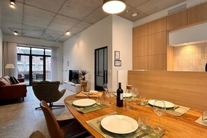 Interior - Spacious 3-Floor Holiday Home for 8 Guests (Bree)