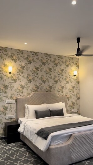 5 habitaciones, tabla de planchar con plancha, wifi y ropa de cama